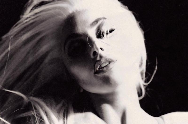 Lady Gaga se desnuda en Instagram