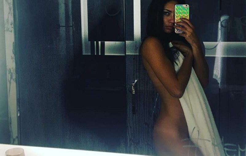 Adriana Lima desnuda