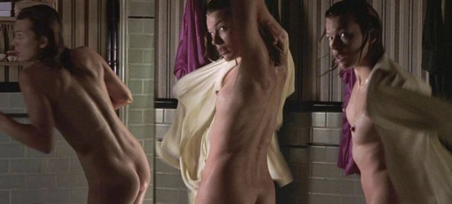 Mila Jovovich desnuda
